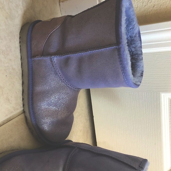 UGG boots size 4 - Picture 2 of 5